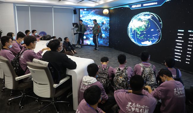 秀山会议直播全流程技术要点与设备配置指南