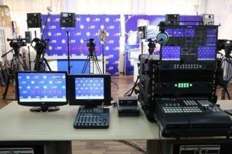 需要专业摄影摄像支持？ - \n《老板悄悄问：为啥每次拍完会，合作方都-摄行影像