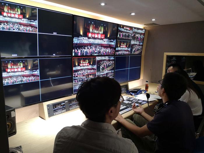 某快消行业路演巡展直播复盘：一场直播背后 11 个岗位的配合表-摄行影像