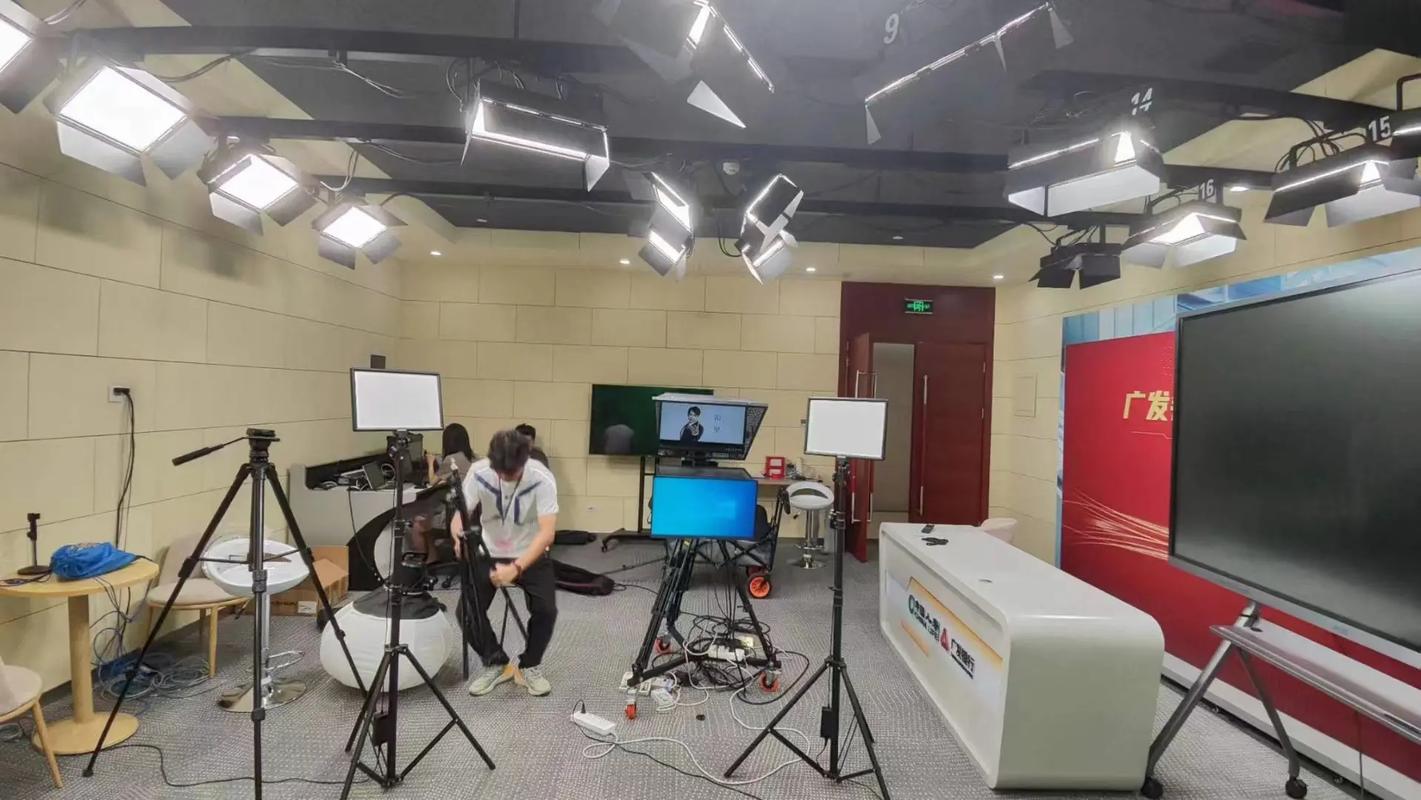 4K / 8K 线上发布会怎么做才高级？绿幕摄影对比：选哪个？-摄行影像