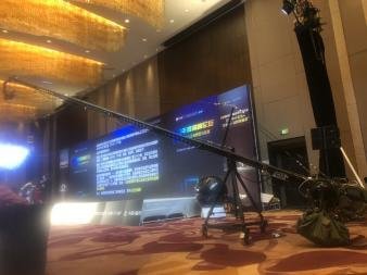 一场双端直播的现场执行手册：机位、推流与踩坑实录-摄行影像