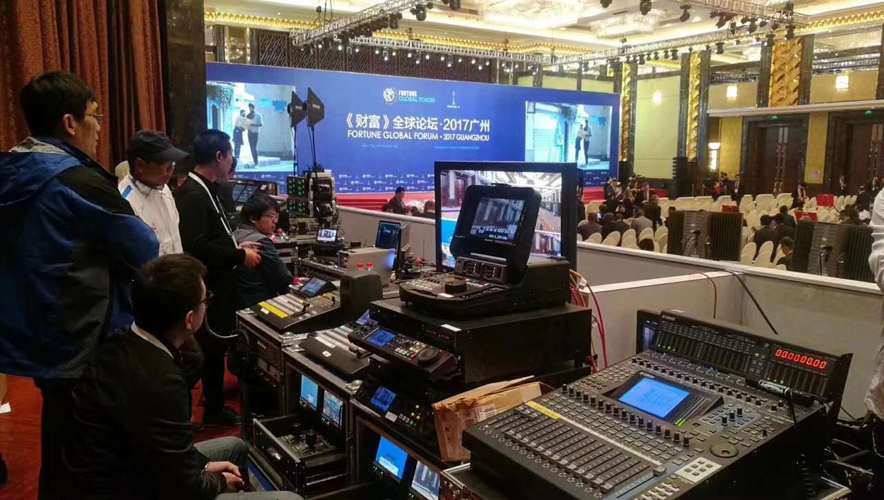 航拍与VR全景直播链路：图层分配、审核调度与信号降级