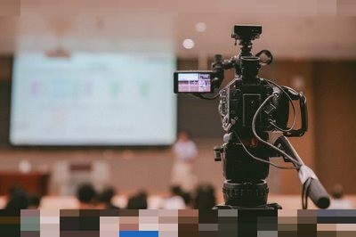 VR全景与航拍技术：短视频前3秒如何用视觉钩住用户