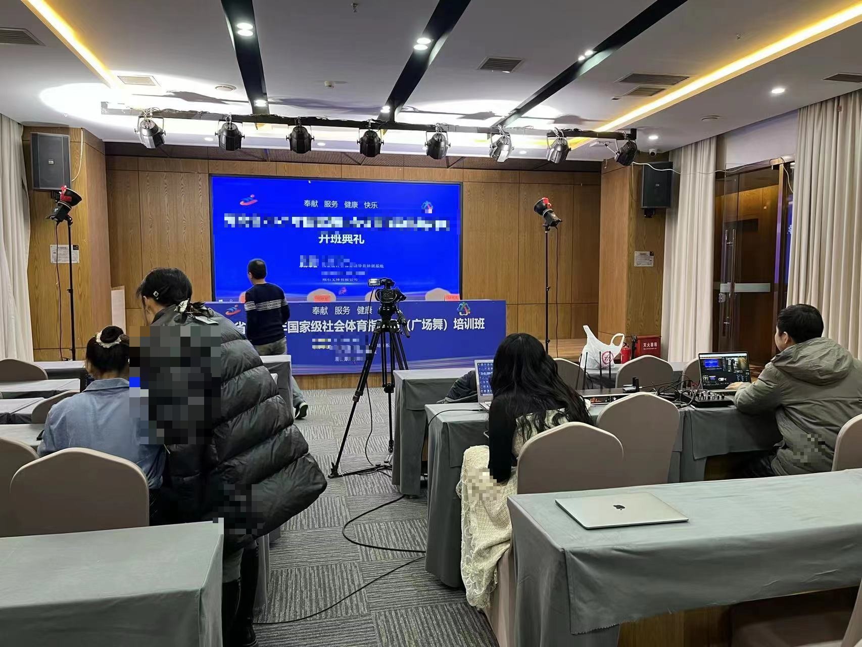 苏州商业直播现场电力与无线图传技术保障｜摄行影像