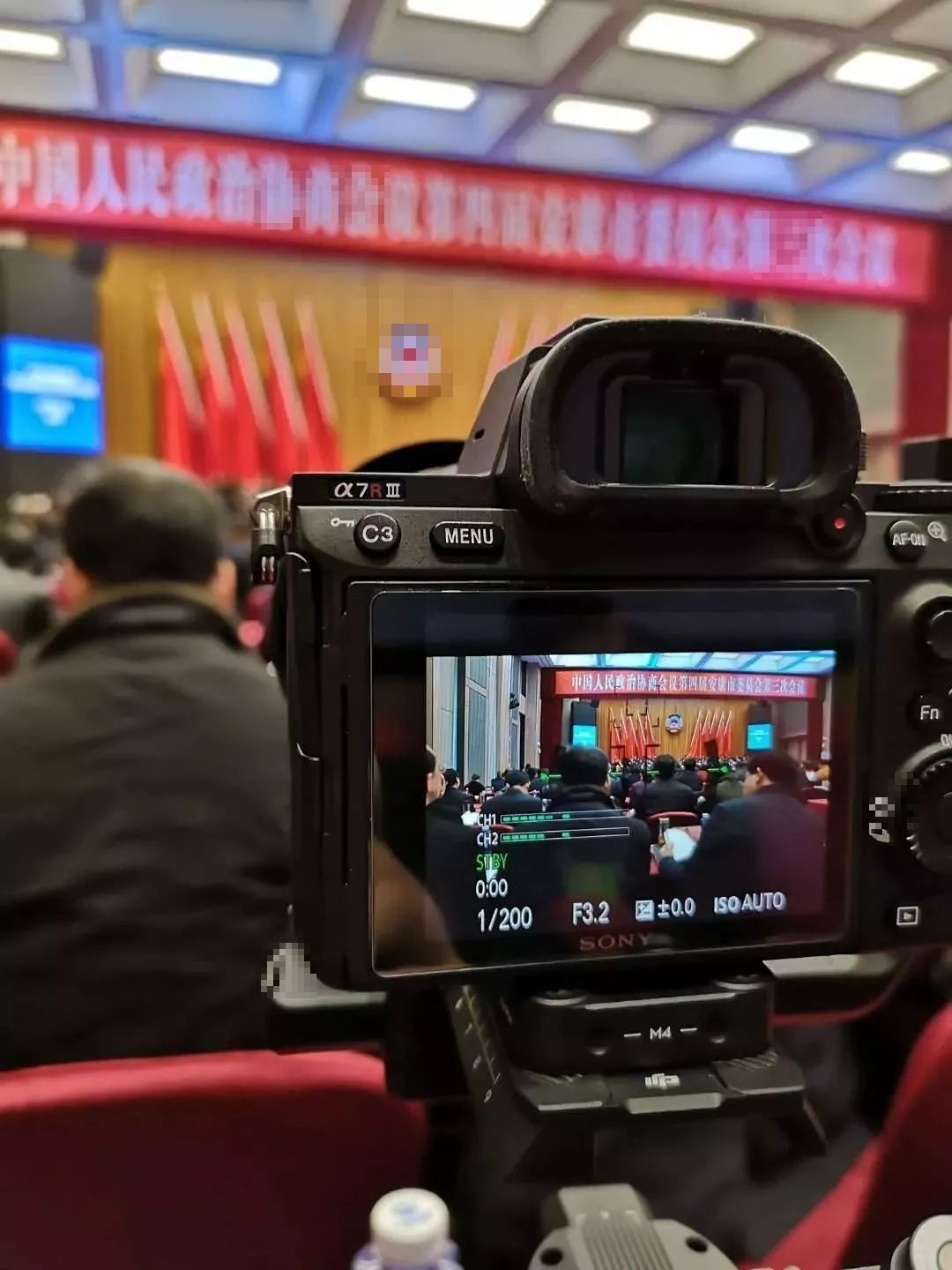 拍摄素材备份-现场拷卡与双备份校验示意