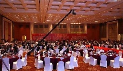 宣传片拍摄现场多机位信号链路与导播台搭建示意